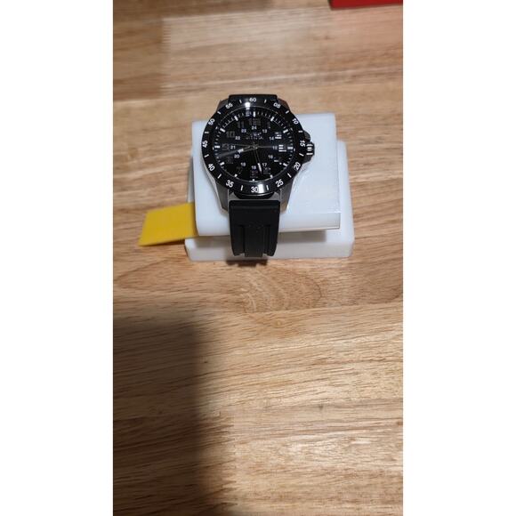 Invicta Pro Diver Stratus Men's Watch - 45mm, Black/Silver (40007) - Picture 4 of 4